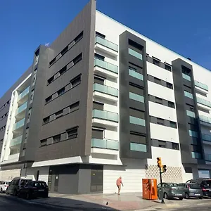 https://malakatua-station-apartment-with-pool-parking.es-andalucia.com